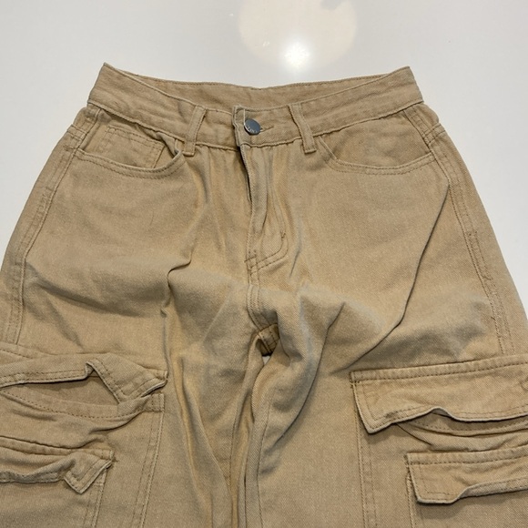 Beige cargo pants - Picture 2 of 6